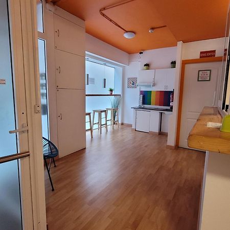 Arc House Gracia Hostel Barcelona Exterior photo
