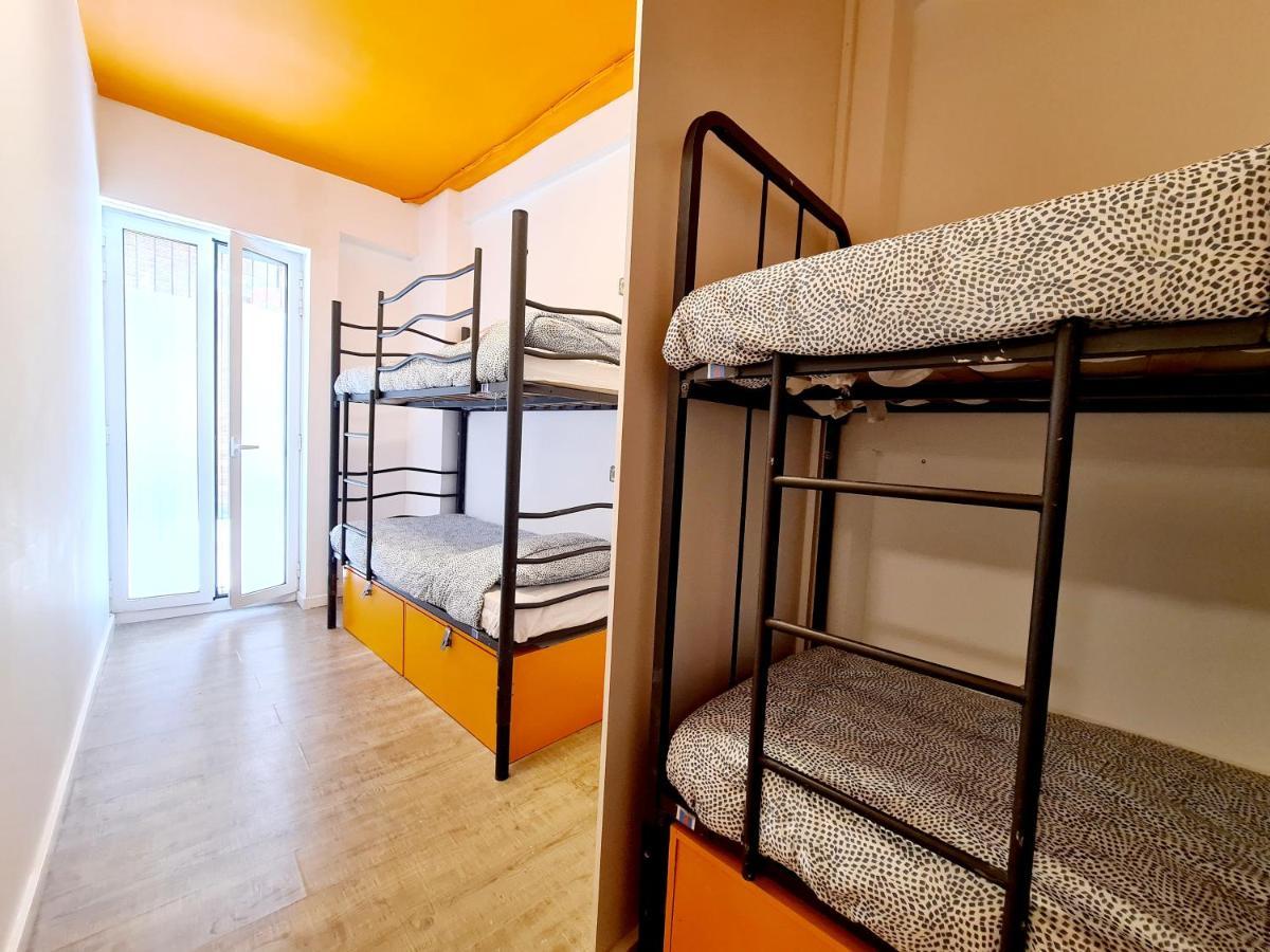 Arc House Gracia Hostel Barcelona Exterior photo