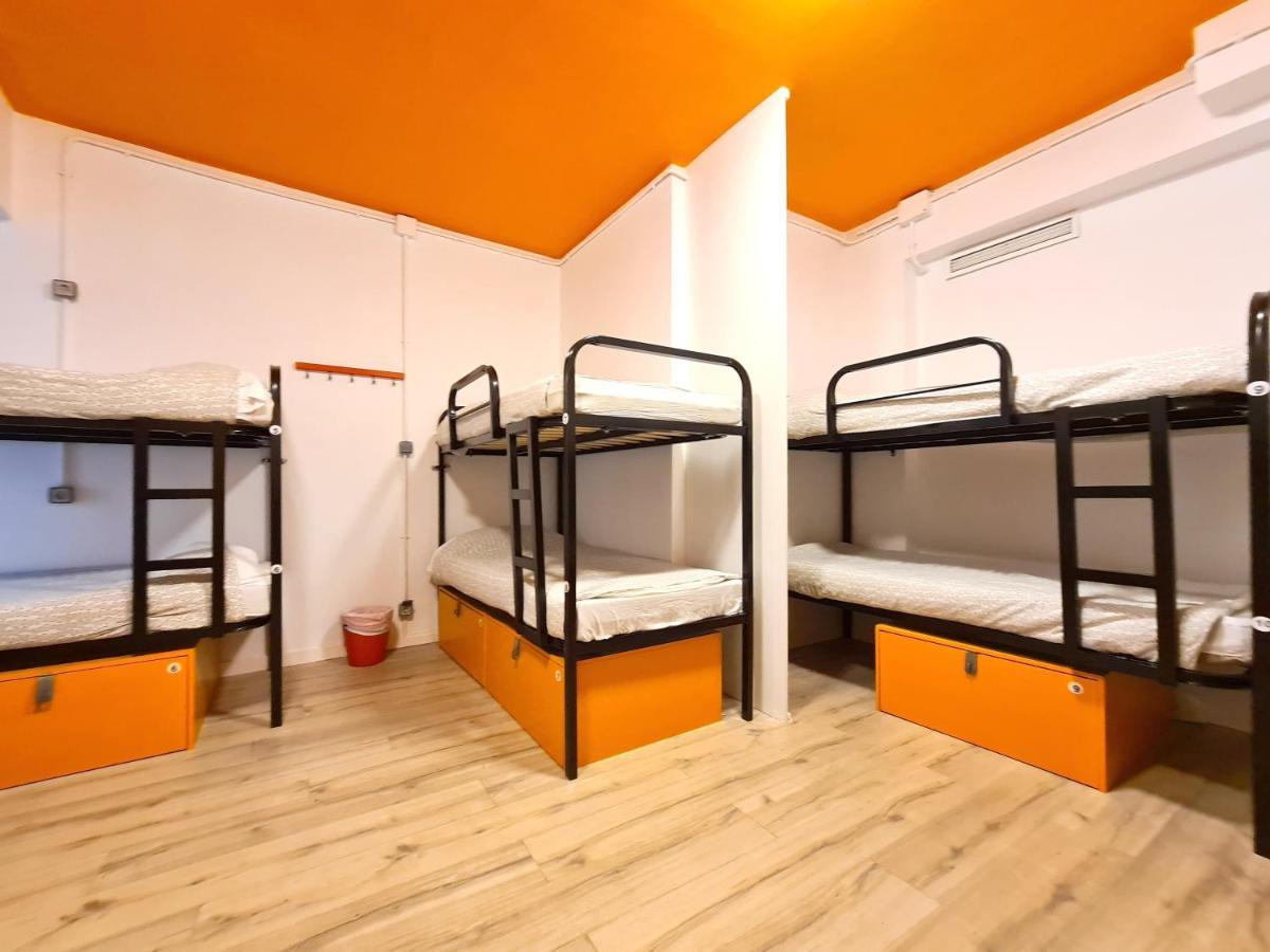 Arc House Gracia Hostel Barcelona Exterior photo