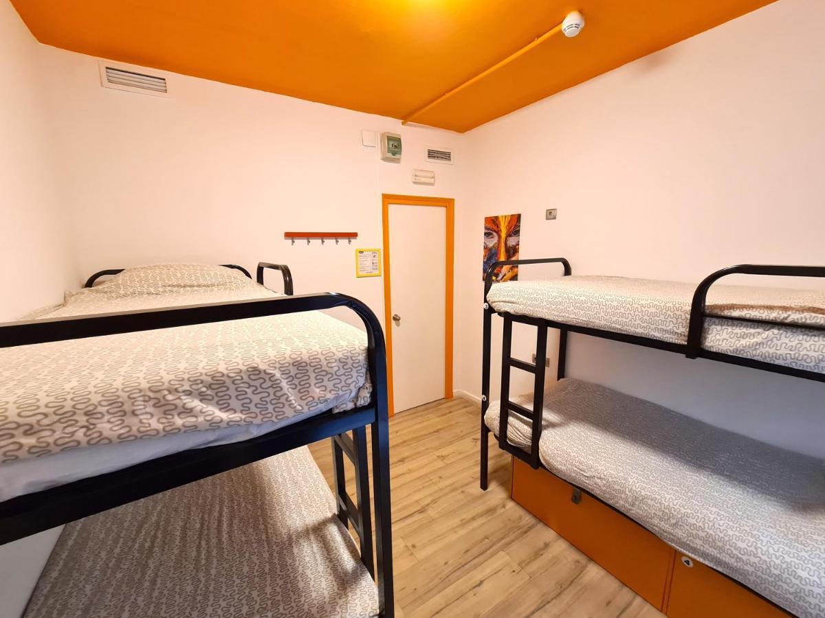 Arc House Gracia Hostel Barcelona Exterior photo