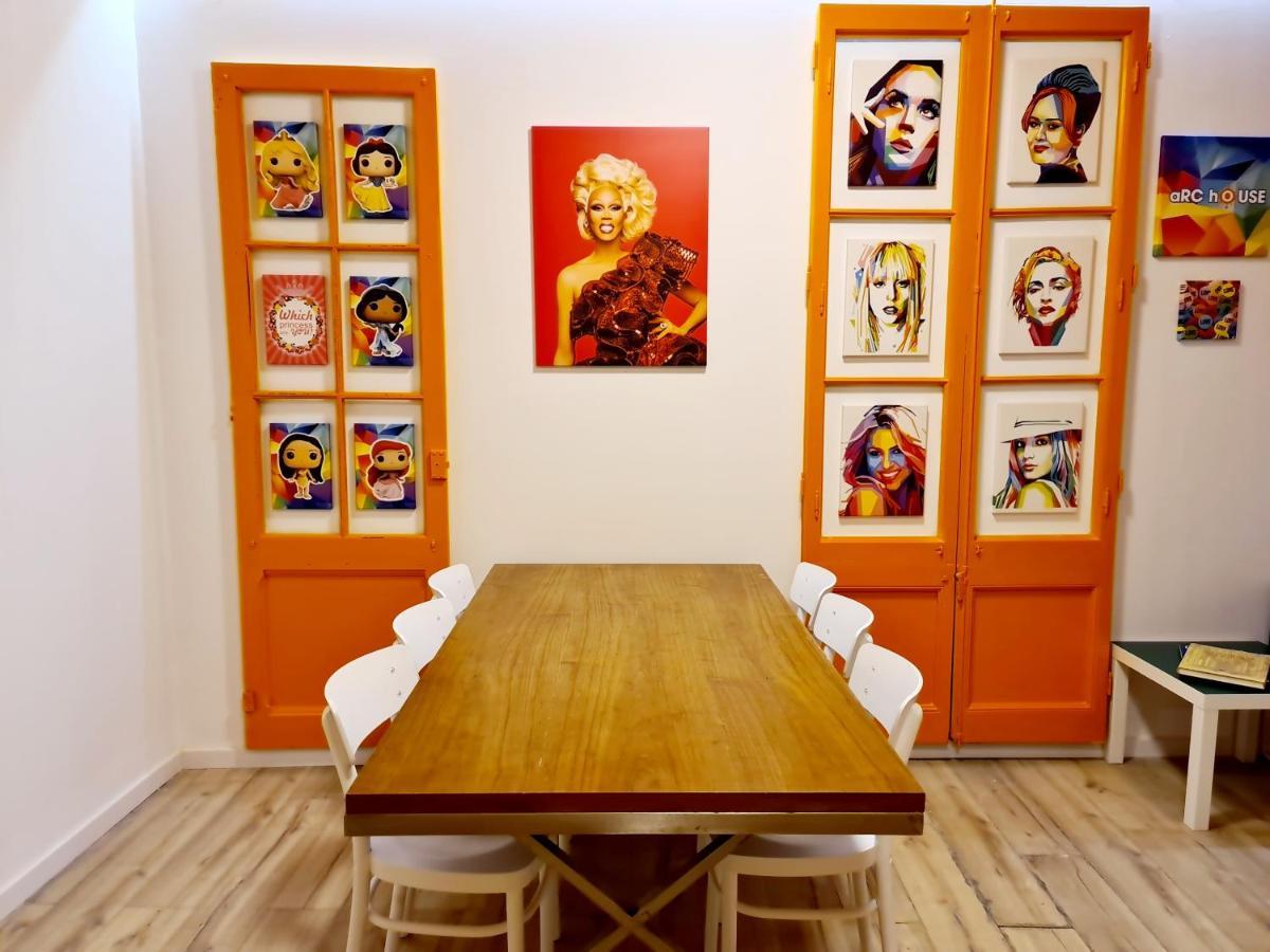 Arc House Gracia Hostel Barcelona Exterior photo