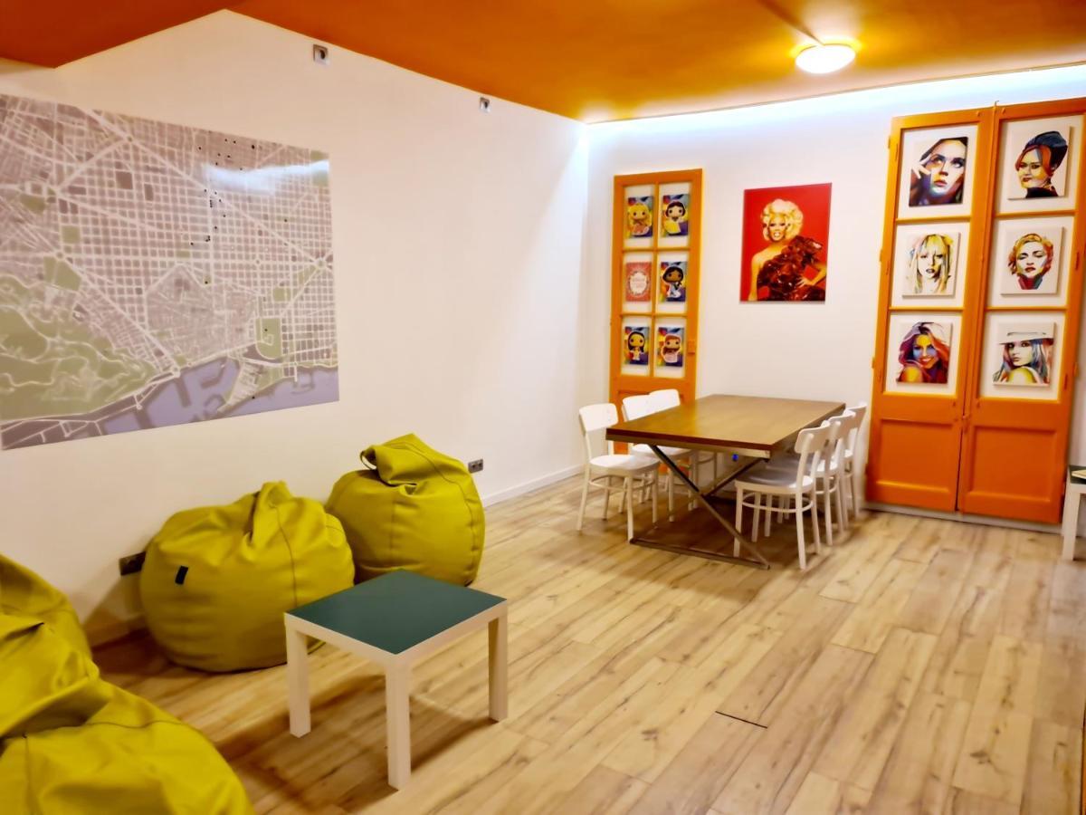 Arc House Gracia Hostel Barcelona Exterior photo